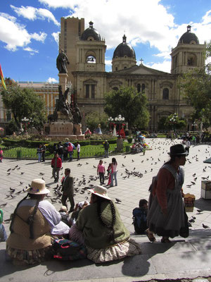 Die 1835 erbaute Kathedrale von La Paz grenzt ebenfalls an den Plaza Murillo.