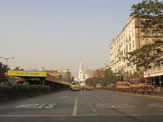 Kolkatas kolonial-historischstes Viertel mit der Sankt Andrew's Church im Hintergrund.