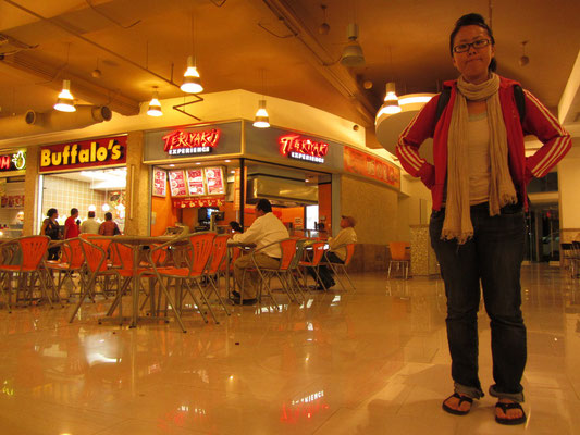 Der Foodcourt im Multiplaza Mall.