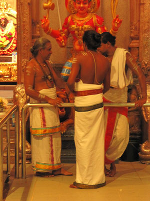 Im Sri Veeramakaliamman Temple. (Little India)