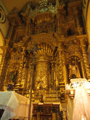 Goldig war der Barock. Der Altar der Iglesia San Jose. (Casco Antiguo)