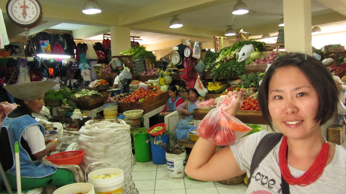 In der Markthalle haben wir uns mit Proviant für unsere Machu-Picchu-Expedition ausgerüstet.