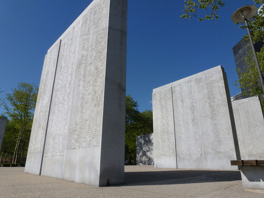 Der niederländische Gartengestalter Piet Oudolf legte hier den Garden of Remembrance an, der an die Opfer der Terroranschläge am 11. September 2001 erinnern soll.