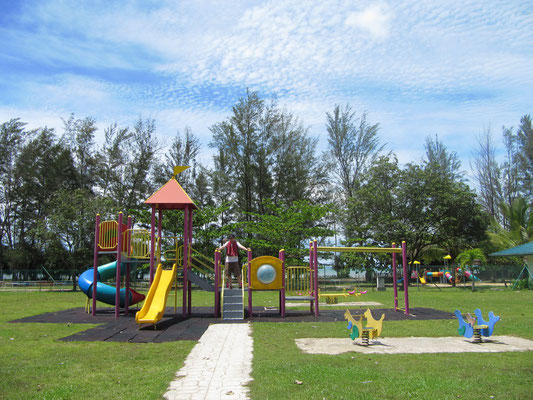 Spielplatz auf unserem Appartementkomplex.