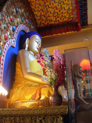 Buddha in einem lokalen Tempel.