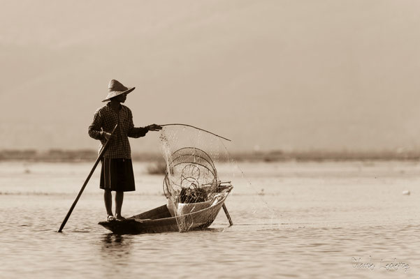 Pêcheur Intha