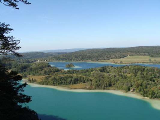 Le grand Maclu et le lac d'Ilay et son île
