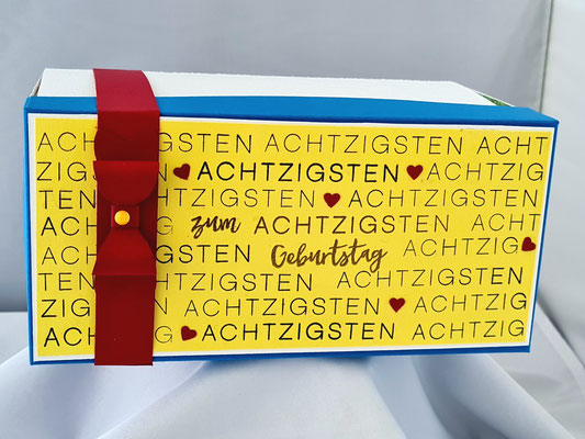 Die Gestaltung ist individuell möglich. Die Schleife ist auch aus stabilem Cardstock