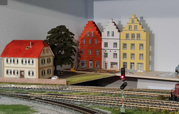 Stellprobe der neuen Hausfassade
