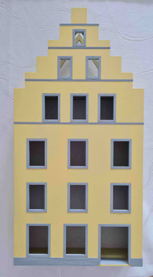 Die Fassade vervollständigt