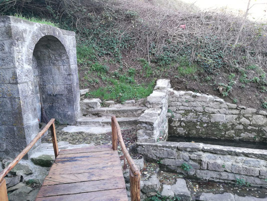 Antica Fonte della Pieve: unterhalb von Casa María wurde vor kurzen diese alte Quelle freigelegt und restauriert.