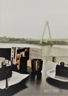 Café am Fluss | Café by the river
