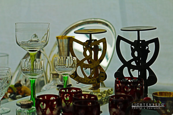 Antik- und Trödelmarkt - Alte Waagen und mehr | Antique- and flea market - old scales and more