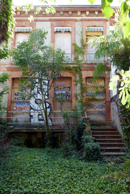Maison fermée rue des Chalets