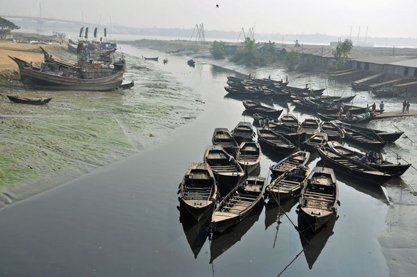 Sadarghat, de haven van Chittagong