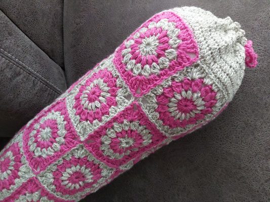 Nackenrollenbezug aus einzelnen Granny's