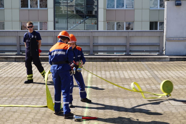 Kuppeln zwischen Verteiler und C-Schlauch
