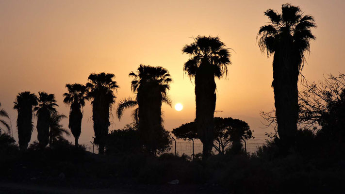 Sonnenuntergang über Gomera bei Calima Wetterlage
