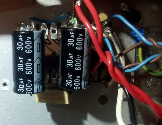 Ajout d'une résistance ("Choke") et d'un condensateur de lissage supplémentaire - Added a "choke" resistor and another smoothing cap
