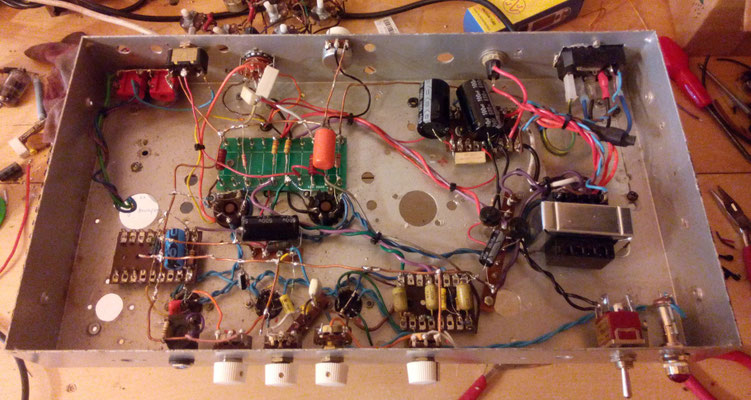 Finished amp with cable straps...
