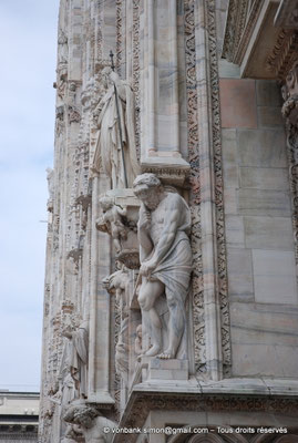 [NU908-2015-0720] Milan - Duomo : Façade (détail)