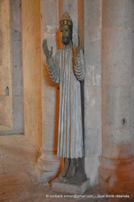 [NU923-2022-3959] 83 - Le Thoronet - Église abbatiale : Sculpture en bois polychrome