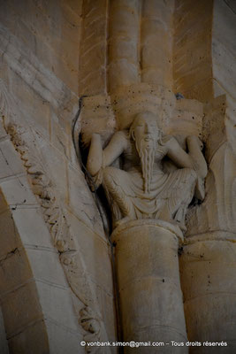 [NU922-2022-2927] 16 - Blanzac - Saint-Arthémy - Collégiale : Atlante (XII°)