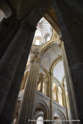 [NU923-2022-4323] 12 - Conques - Eglise abbatiale Sainte-Foy : Croisée du transept - Voute du transept Sud