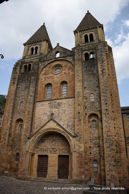 [NU923-2022-4432] 12 - Conques - Eglise abbatiale Sainte-Foy : Façade Ouest