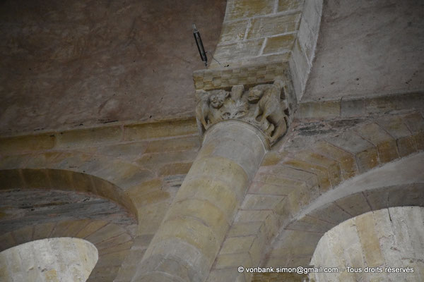 [NU923-2022-4371] 12 - Conques - Eglise abbatiale Sainte-Foy : Bestiaire étrange