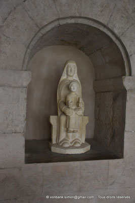 [NU923-2022-4081] 84 - Sénanque - Cloître : Vierge à l'enfant (Galerie Ouest)