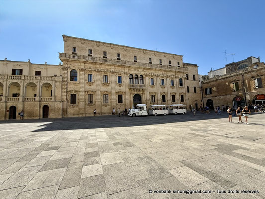 Lecce - Piazza di Duomo : Palazzo del Seminario