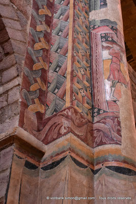 [NU926-2023-5517] 43 - Brioude - Basilique Saint-Julien : Fresque (détail du pilier Nord de la tribune de la Chapelle Saint-Michel)
