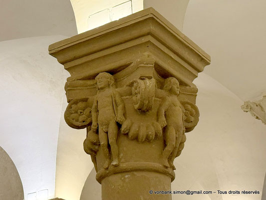 Lecce - Duomo - Crypte : Chapiteau (détail)