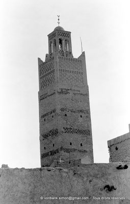 [NB050-1978-27] Temacine-Tamelhat - Minaret de la mosquée de Si El Hadj Temacine