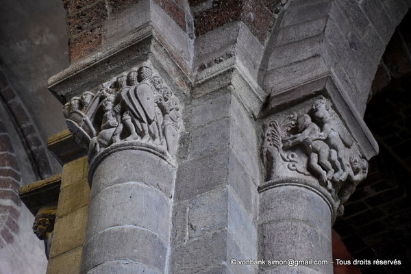 [NU926-2023-5562] 43 - Brioude - Basilique Saint-Julien - Chapiteaux : Soldats triomphant des tenants de l'Islam (Croisades) - Enlèvement d'une âme