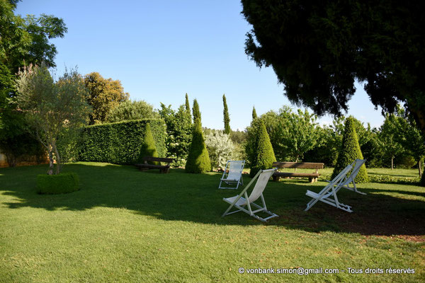 [NU922-2022-3308] F - 24 - Eyrignac : Le jardin de l'olivier