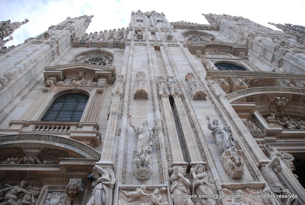 [NU908-2015-0702] Milan - Duomo : Façade (détail)