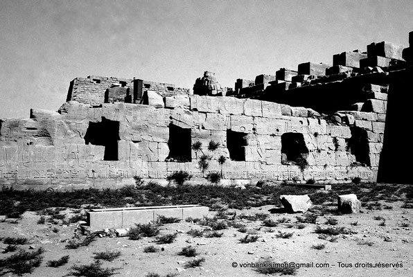 [NB075-1973-78] Karnak - Propylées du Sud : Cour de la cachette