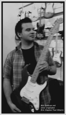 mit einer originalen Eric Clapton Tour Gitarre (DVD: Eric Clapton & Friends in Concert)