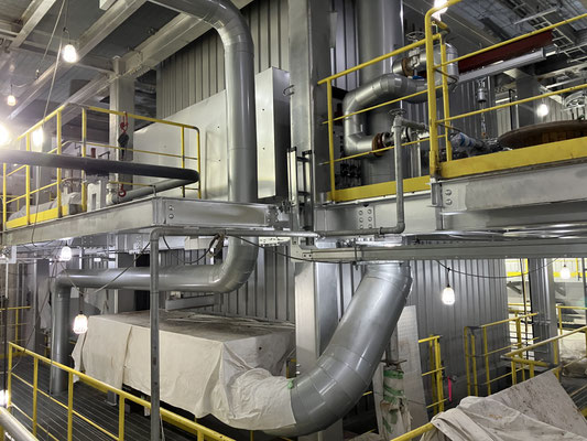 ボイラ　板金取付