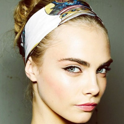 Fanfaron, foulard, carré de soie, cara delevingne