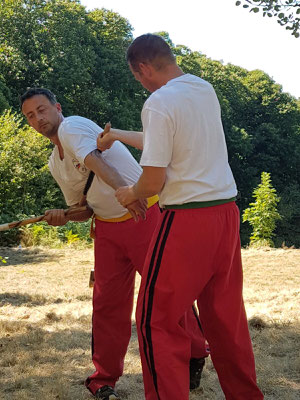 Trainingscamp in Doumailhac Frankreich / Stockhebel