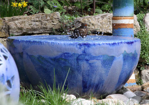 Brunnenhalbkugel, Wasserhalbkugel, Quellstein, Brunnen