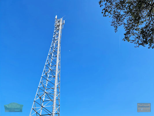 51.409256 N, 6.254012 E