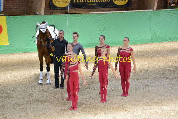 Juniorteam I Schenkenberg (GER); Pferd: Neo; Longe: Peter Wagner