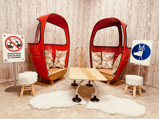 louer pack DUO fauteuils 2 places  rouge demi télécabine cabine oeuf ski pour animation photobooth Thème montagne hiver