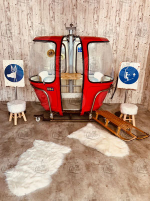 A la location télécabine cabine oeuf ski 4 places œuf 2 vitres rouge ( L185cm P120cm H203cm)