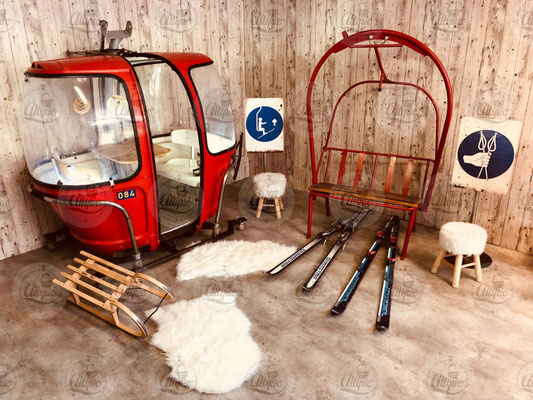 Location Pack Altipic avec télécabine cabine oeuf de ski 4 places rouge+ télésiège rond 2 places et accessoires décoration thème ski neige montagne l'hiver