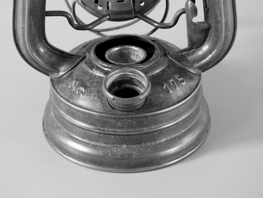 FEUERHAND Nr. 175 NIER EXPORT - The Loveland Lantern Collection FEUERHAND Nr. 175 NIER EXPORT - The Loveland Lantern Collection